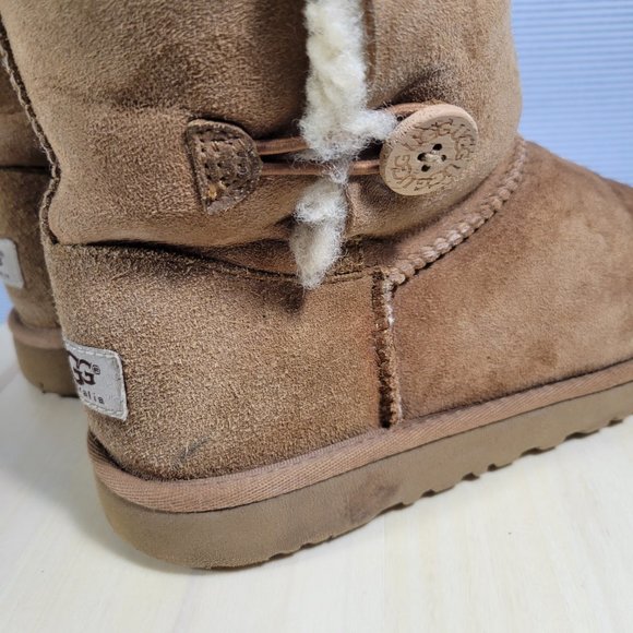 UGG AUSTRALIA 1962 BAILEY 3-Button Triplet Boots Suede Women's Size 5 Chestnut - Picture 10 of 11